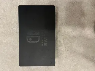 Nintendo Switch + 3 juegos y estuche