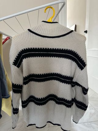 Jersey de rayas blanco y negro