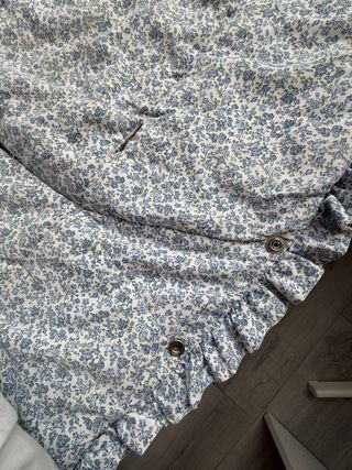 Saco invierno silla paseo florecitas azules Arrue