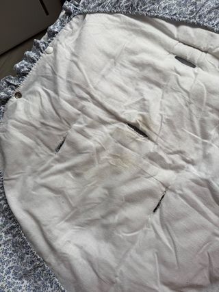 Saco invierno silla paseo florecitas azules Arrue