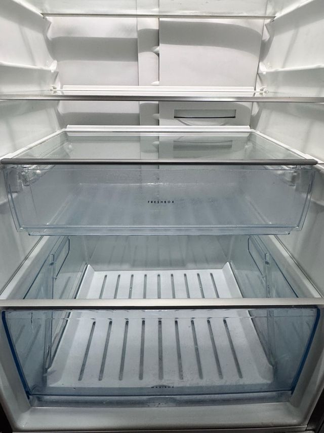 FRIGORÍFICO COMBI NO FROST MARCA AEG EN INOX