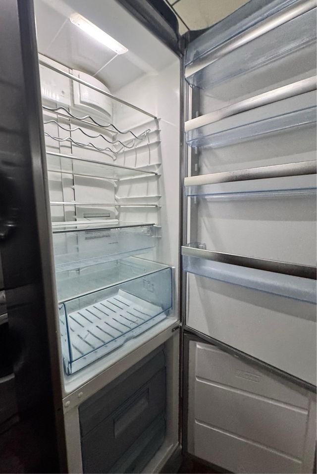 FRIGORÍFICO COMBI NO FROST MARCA AEG EN INOX