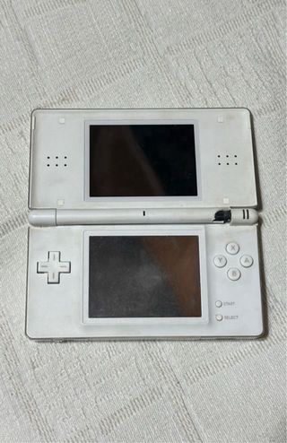 Nintendo DS Lite