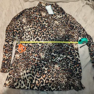 Camiseta manga larga estampado leopardo