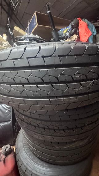 neumaticos Brigestone Duravis  225/70 R 15 C