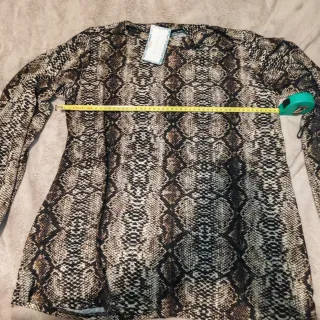 Camiseta manga larga estampado serpiente