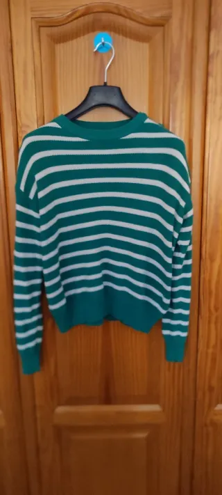 Jersey verde con rayas blancas