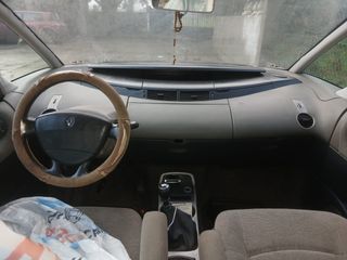 Renault Grand Espace 2004 con 240.000 km con fallo