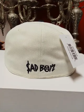 Gorra New Era 59Fifty Beige y Negra Talla 7.1/2