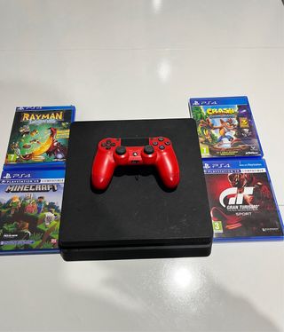 PS4 + 4 Juegos y Mando Rojo