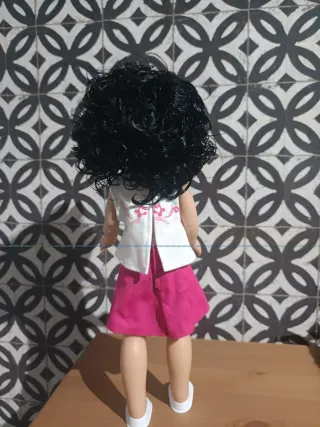 Muñeca Kika con vestido rosa