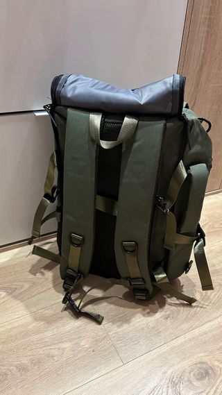 Mochila multifuncional verde