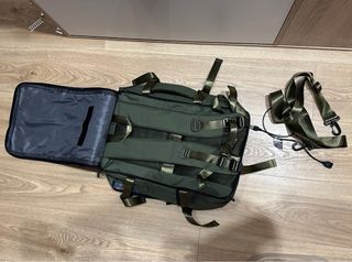 Mochila multifuncional verde