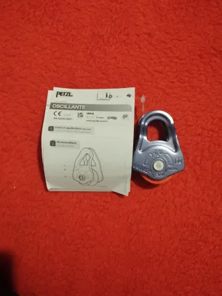 Polea Petzl Oscillante para rescate