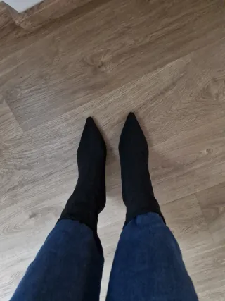 Botines Bershka calcetín tacón 8cm, ancho bota 11