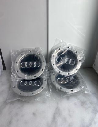 4 Tapabujes Audi 146mm modelo RS4 old nuevos