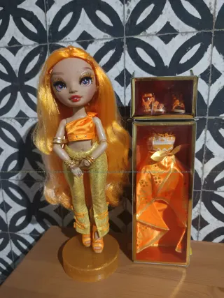 Muñeca Rainbow High Naranja