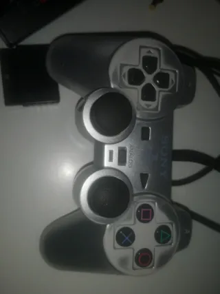 Playstation 2 Silver + Memory Card + Controller