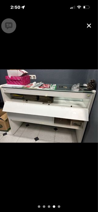 Mostrador de tienda/oficina con cristal