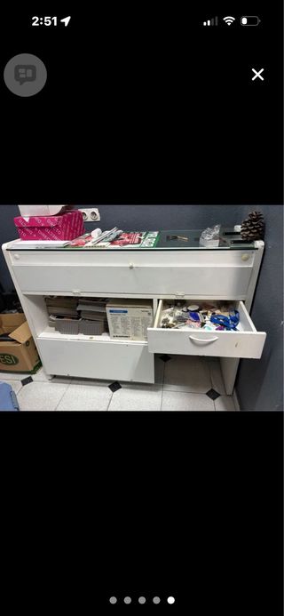 Mostrador de tienda/oficina con cristal