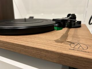 Tocadiscos Audio Technica AT-LPW40WN