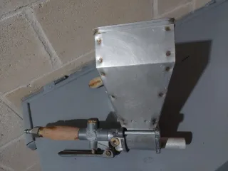 Proyectora de yeso y mortero