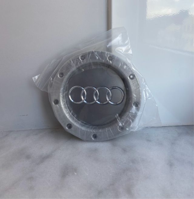 1 Tapabuje Audi 146mm modelo RS4 old nuevo