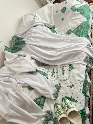 Juego de cama bordado verde