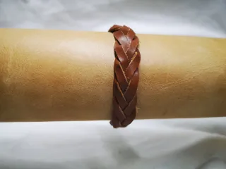 Pulsera de Piel Trenzado Artesanal