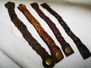 Pulsera de Piel Trenzado Artesanal