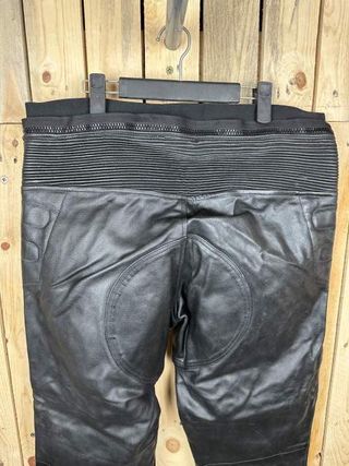 PANTALON T-XL DE CUERO PARA MOTO GARIBALDI 3
