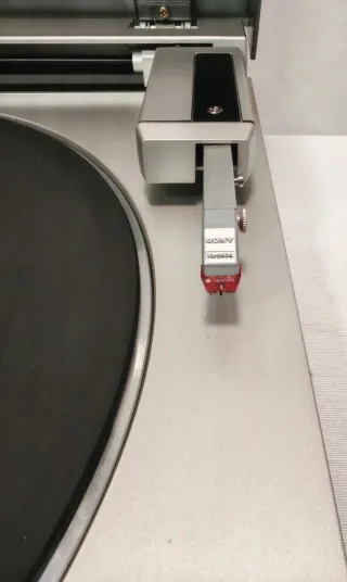 Tocadiscos Sony PS-LX 55 Plata