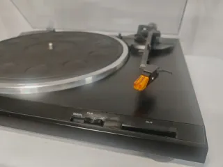 Tocadiscos Yamaha TT-230 Negro