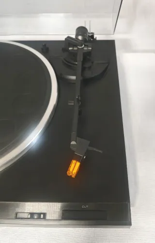 Tocadiscos Yamaha TT-230 Negro