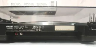 Tocadiscos Yamaha TT-230 Negro