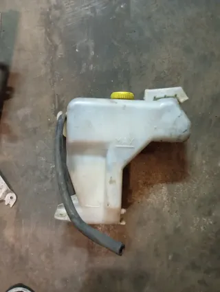 Vaso Expansión Refrigerante Coche Nissan almera