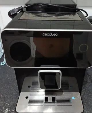 Cafetera Cecotec Negra