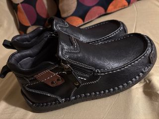 Botas estilo mocasín negras Talla 39  SIN USAR