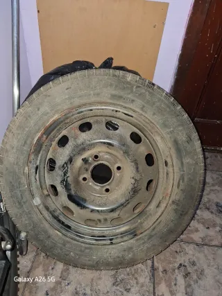 Goodyear Rueda con llanta 185/60R15