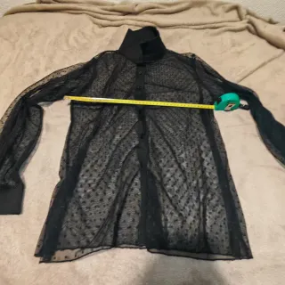 Camisa de Malla Negra con Lunares