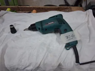Taladro eléctrico Makita