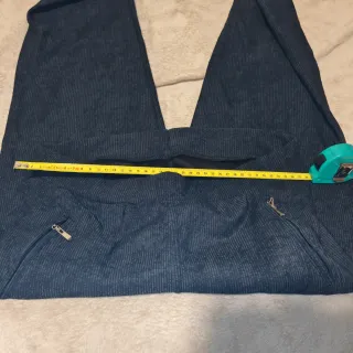 Pantalón negro de pana