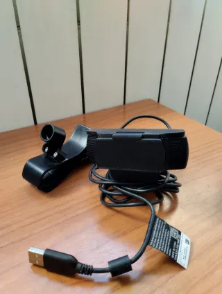 Webcam Logitech HD 1080 con protector de filamento