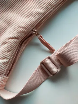 Bolso mini pana Uniqlo rosa
