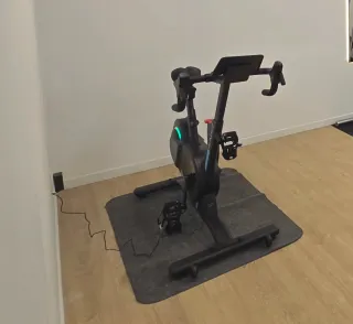 Bicicleta Estática SmartBike Bladez BR100