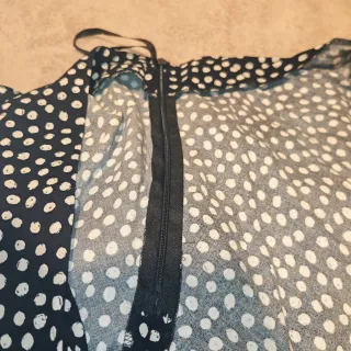 Falda negra con lunares blancos