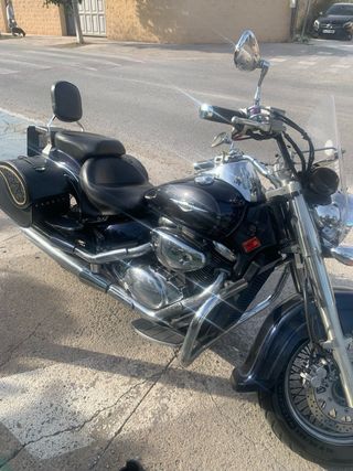 Suzuki Intruder C800