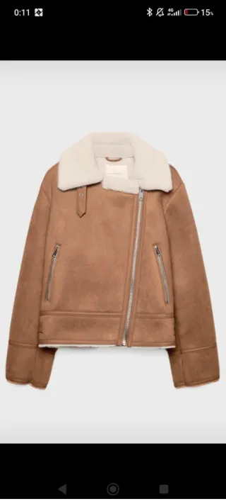 Chaqueta Stradivarius efecto ante