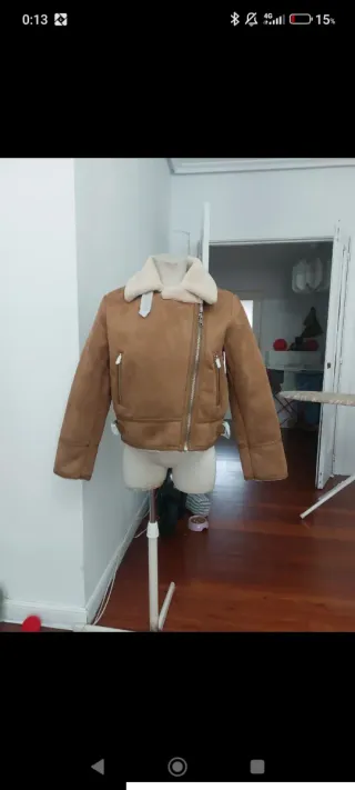 Chaqueta Stradivarius efecto ante