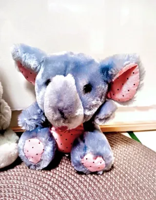 Coppia peluche morbidi: ippopotamo ed elefante